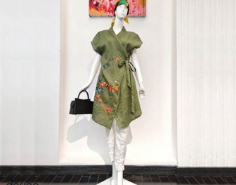 Discover the Flower Embroidered Top: Where Vietnamese Heritage Meets Modern Style